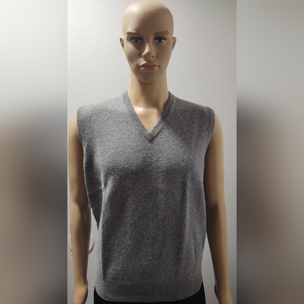 Alan Paine Lambswool Sweater vest.